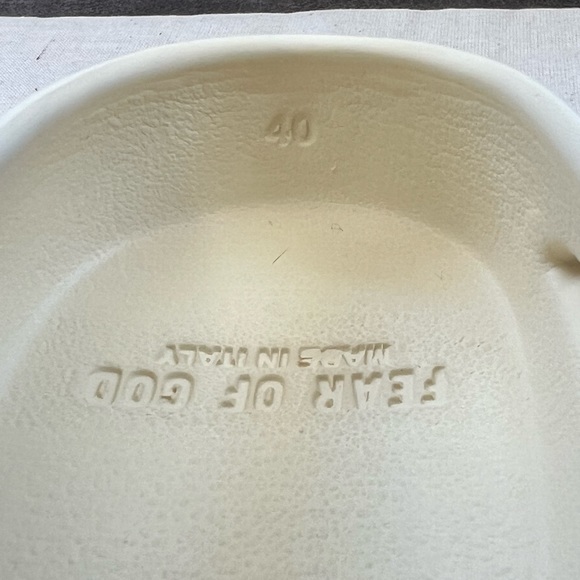 Fear of God Essentials California slides - Picture 2 of 4